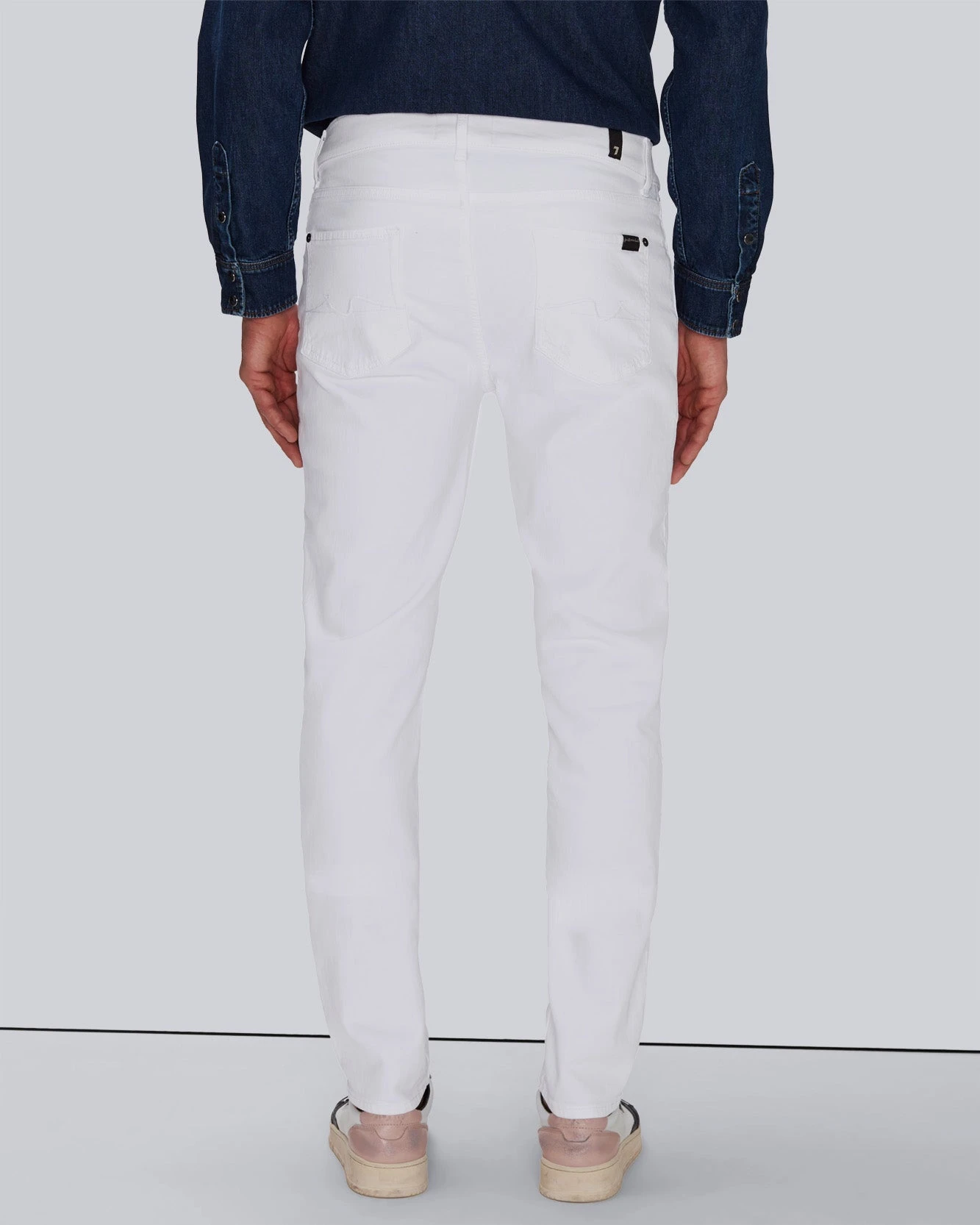 7 For All Mankind EarthKind StretchTek Slimmy Tapered In White 6 7 For All Mankind EarthKind StretchTek Slimmy Tapered In White - Image 4