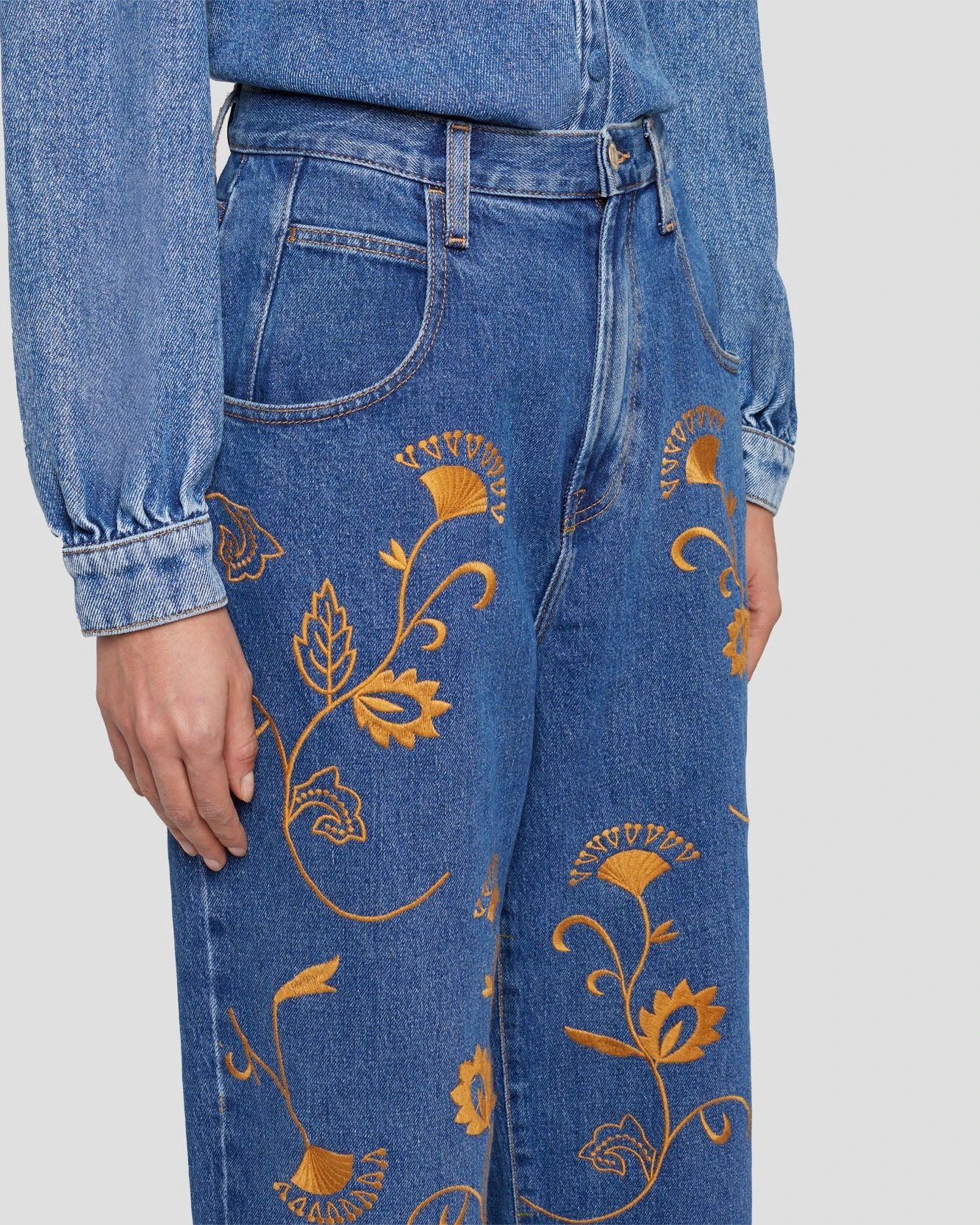 7 For All Mankind The Jennifer 90s Baggy Jean In Explorer 5 7 For All Mankind The Jennifer 90s Baggy Jean In Explorer - Image 3