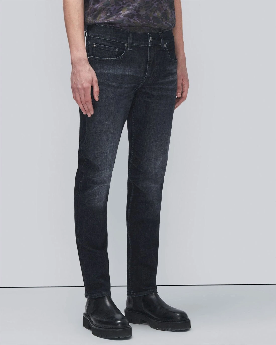 7 For All Mankind Earthkind Stretch Tek Slimmy Tapered In Untouched 4 7 For All Mankind Earthkind Stretch Tek Slimmy Tapered In Untouched - Image 2