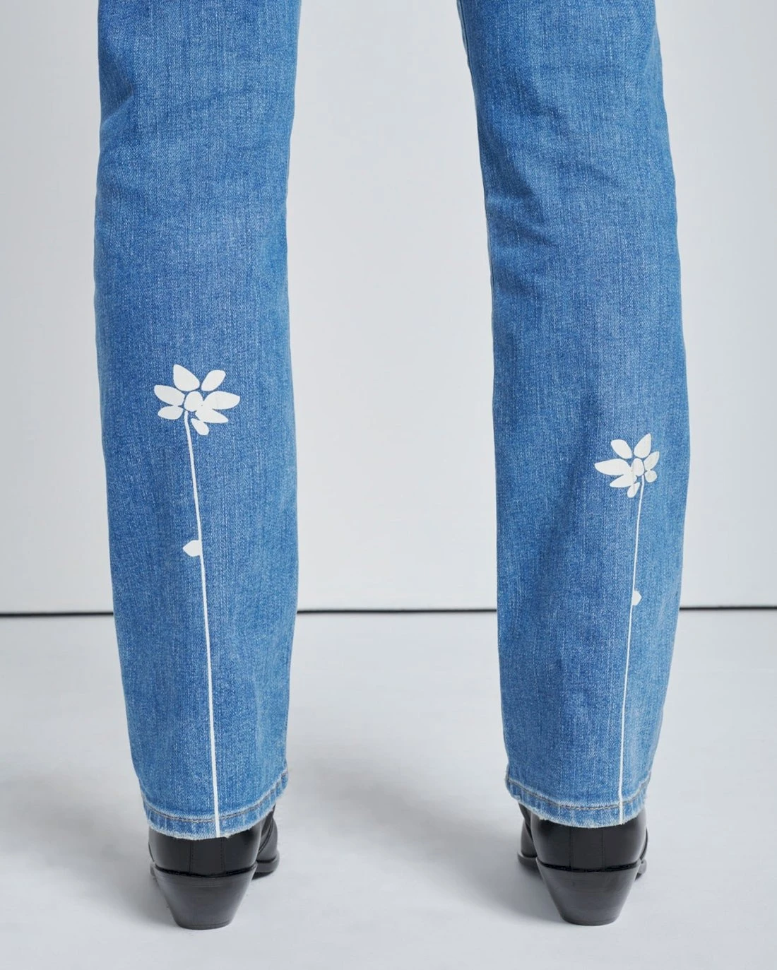 7 For All Mankind Easy Slim In Dream 4 7 For All Mankind Easy Slim In Dream - Image 2